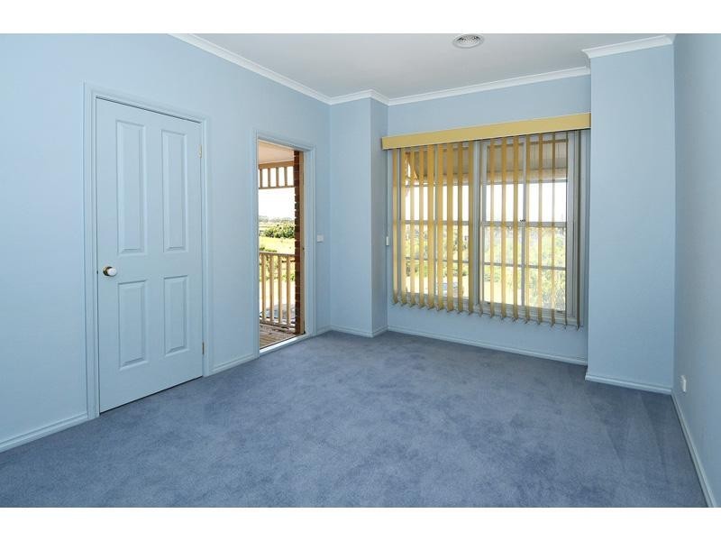 3 Woodbine Close, Craigieburn VIC 3064