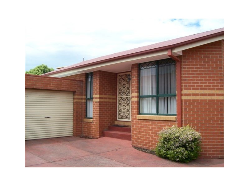 4/7 Chinnock Court, Craigieburn VIC 3064