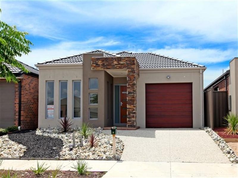 9 Clarendon Street, Craigieburn VIC 3064