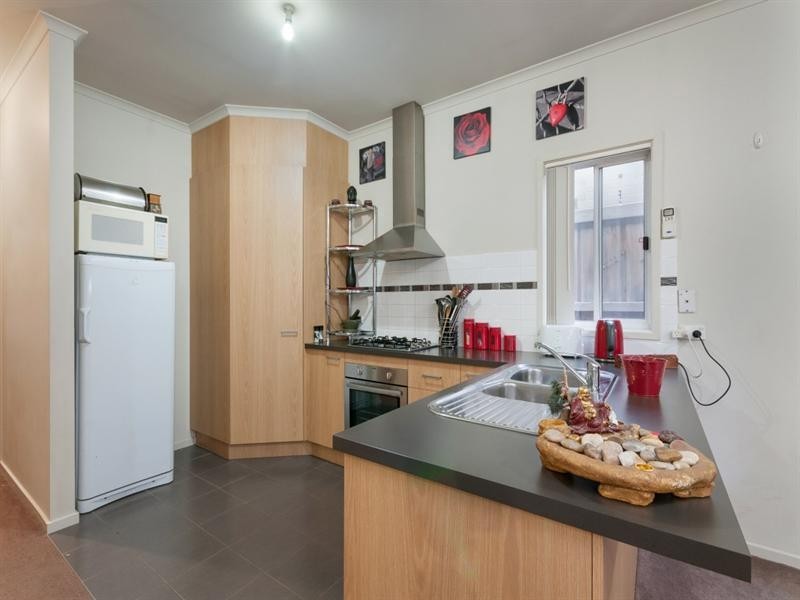 8 Herryls Lane, Craigieburn VIC 3064