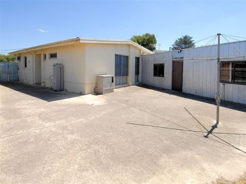 18 Mortlake Avenue, Dallas VIC 3047