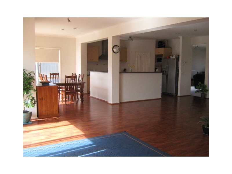 6 The Creek Approach, Craigieburn VIC 3064