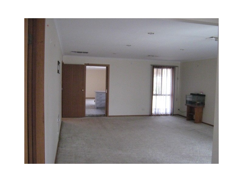 21 Abercarn Avenue, Craigieburn VIC 3064