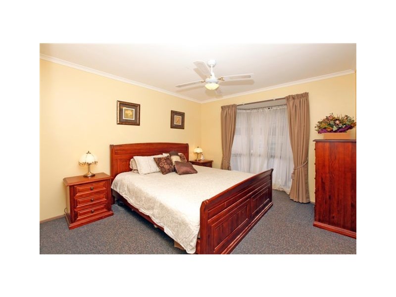 35 Hothlyn Drive, Craigieburn VIC 3064