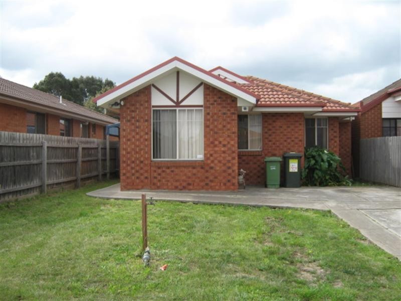 8 Brecon Nook, Craigieburn VIC 3064