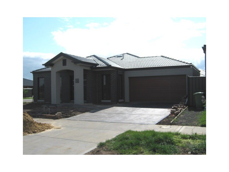 85 Cradle Mountain Drive, Craigieburn VIC 3064