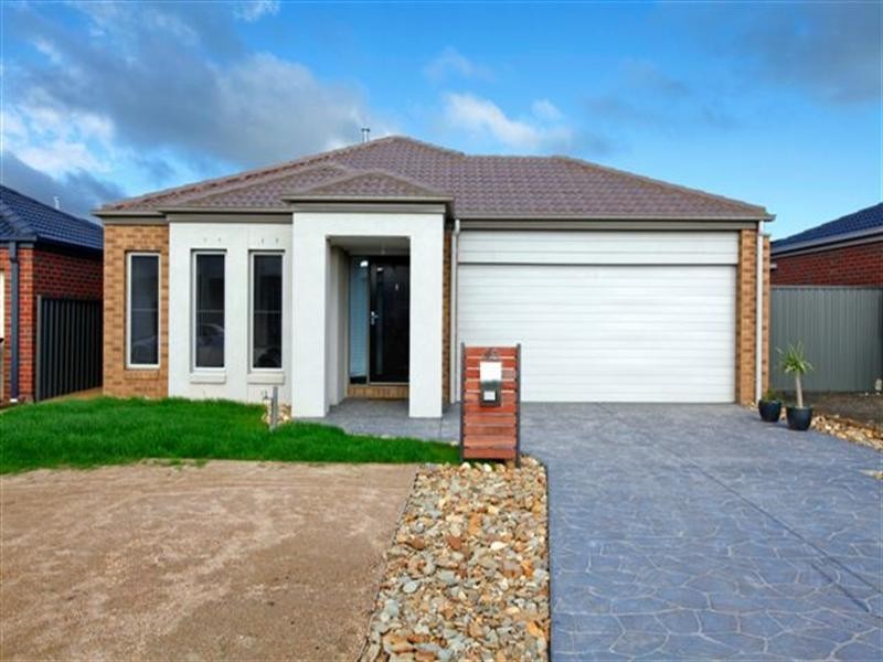 46 Kinglake Crescent, Craigieburn VIC 3064