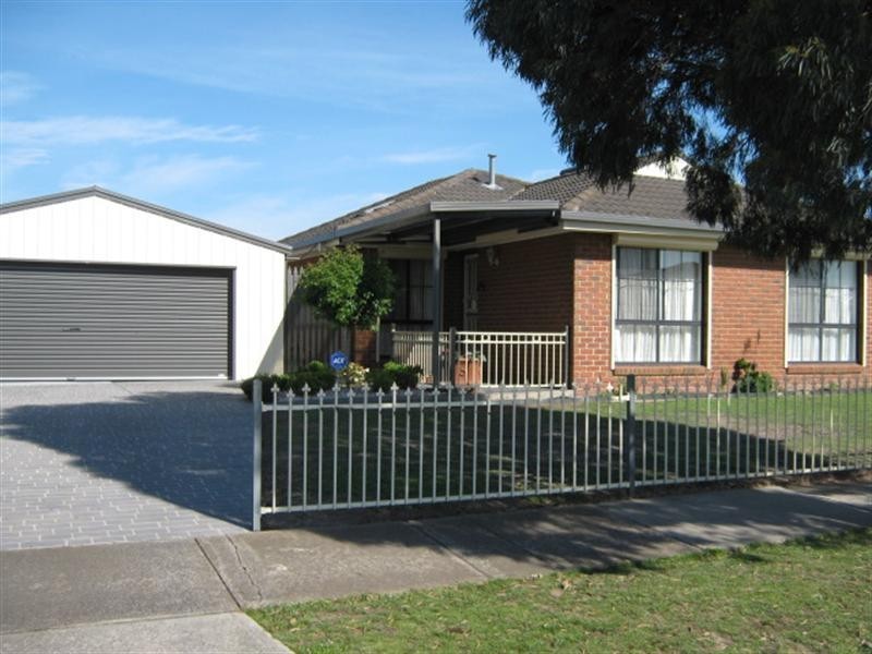 132 Bridgewater Road, Craigieburn VIC 3064