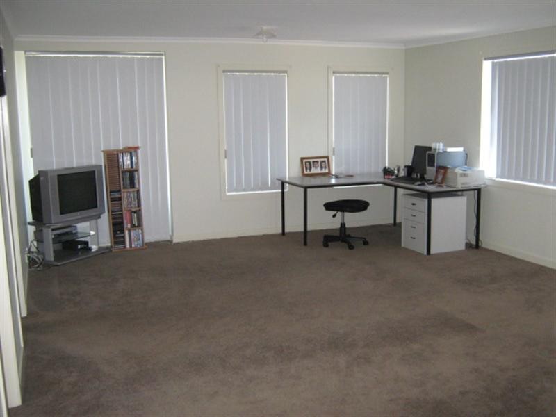 10 Explorers Place, Craigieburn VIC 3064