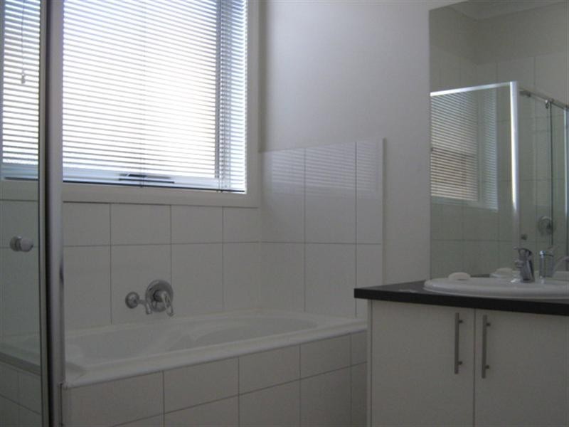 5 Coventry Lane, Craigieburn VIC 3064