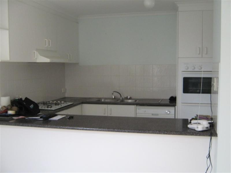 15 Kirwan Avenue, Roxburgh Park VIC 3064