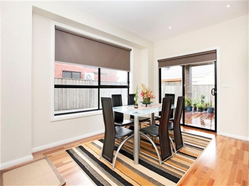 25 Bellfield Drive, Craigieburn VIC 3064