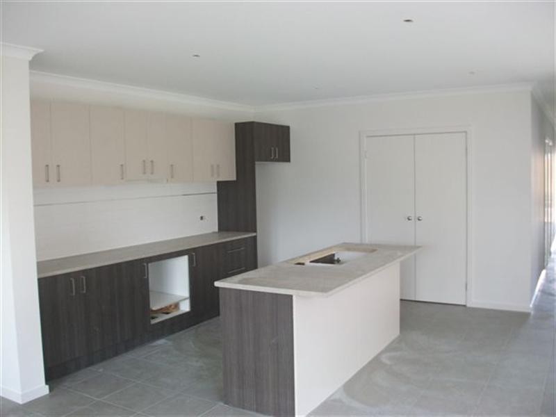 19 Acland Street, Craigieburn VIC 3064