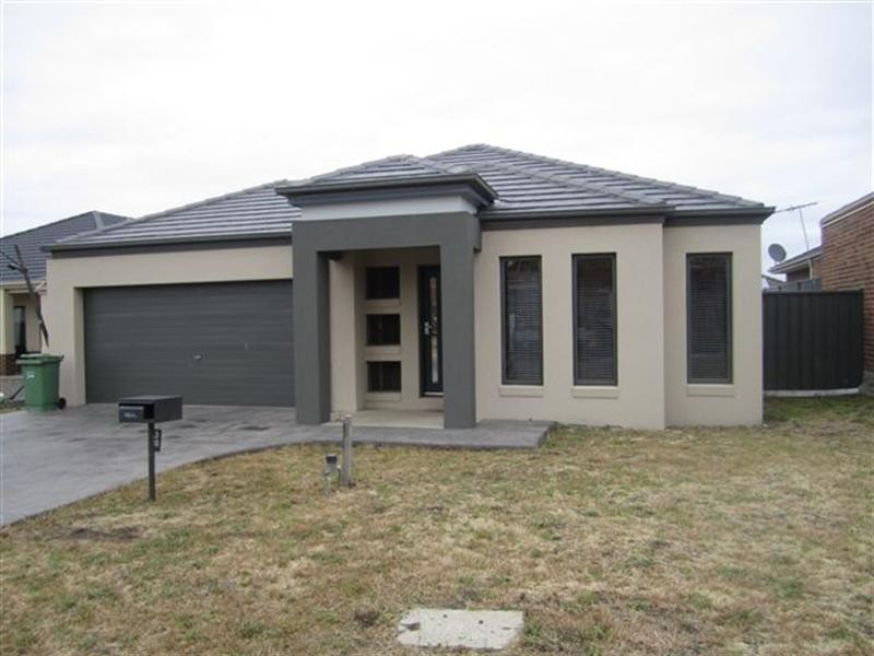 36 Gippsland Way, Craigieburn VIC 3064