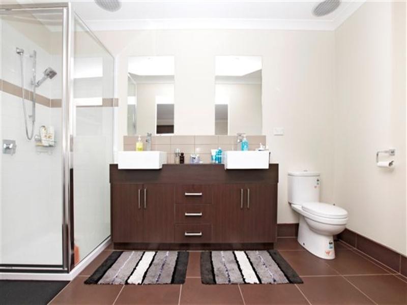 25 Bellfield Drive, Craigieburn VIC 3064