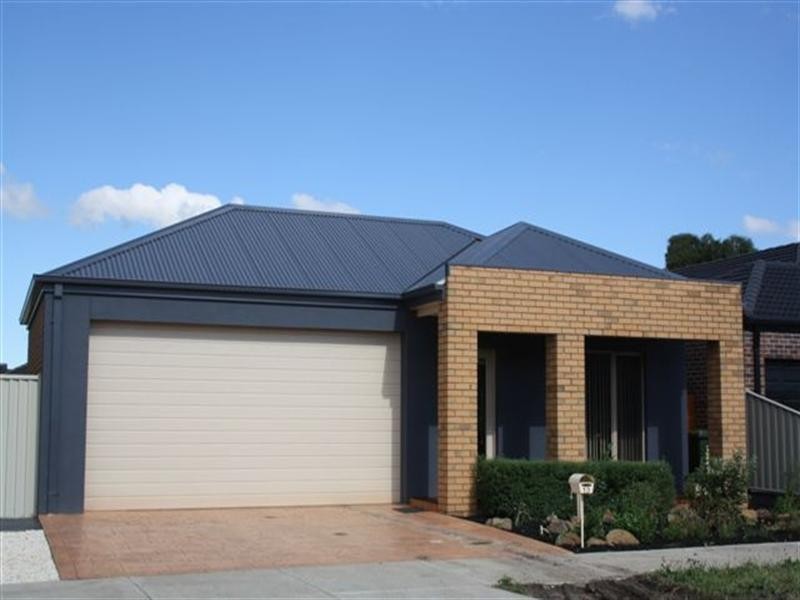 13 Burrora Way, Craigieburn VIC 3064