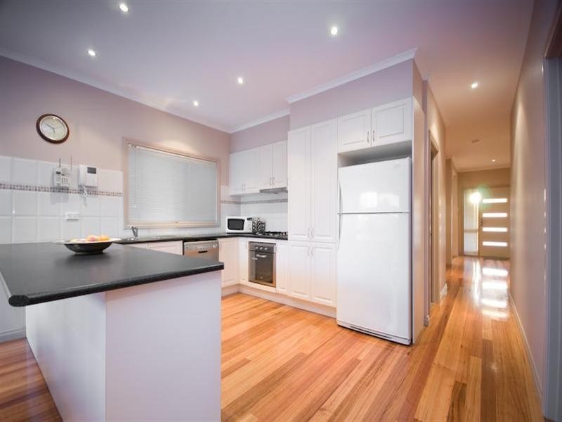 29 Troward Harvey Way, Craigieburn VIC 3064