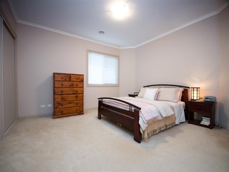 29 Troward Harvey Way, Craigieburn VIC 3064