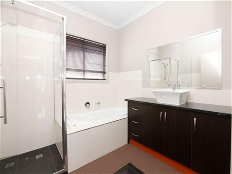 11 Conservation Drive, Craigieburn VIC 3064