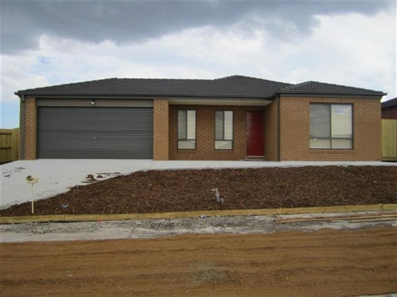 111 Golfview Drive, Craigieburn VIC 3064