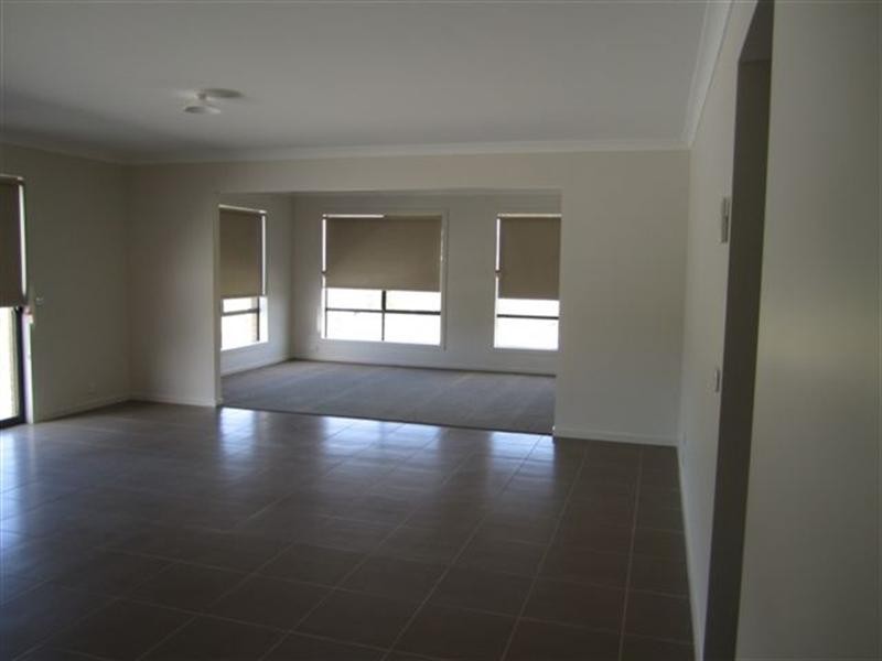 111 Golfview Drive, Craigieburn VIC 3064