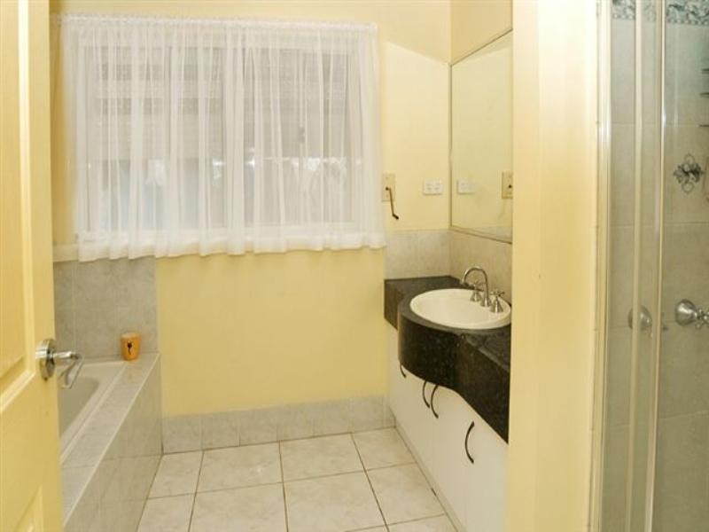 38 Broadway Street, Roxburgh Park VIC 3064