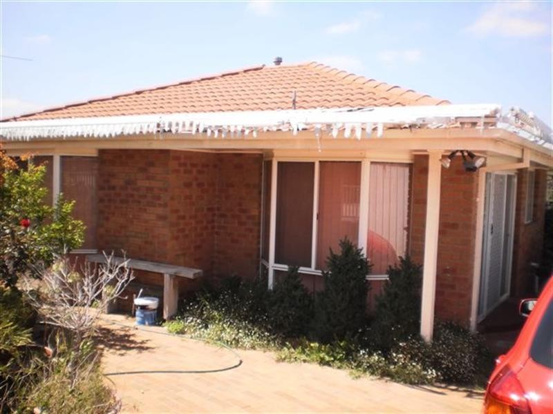 21 Cassinia Crescent, Meadow Heights VIC 3048