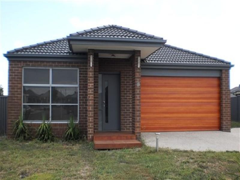 18 Millstream Pass, Craigieburn VIC 3064