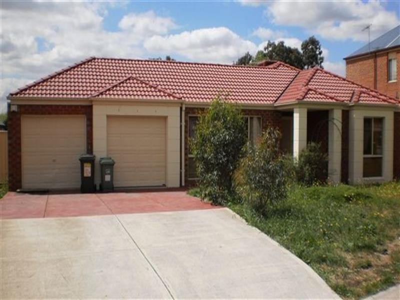 5 Woodlea Crescent, Craigieburn VIC 3064
