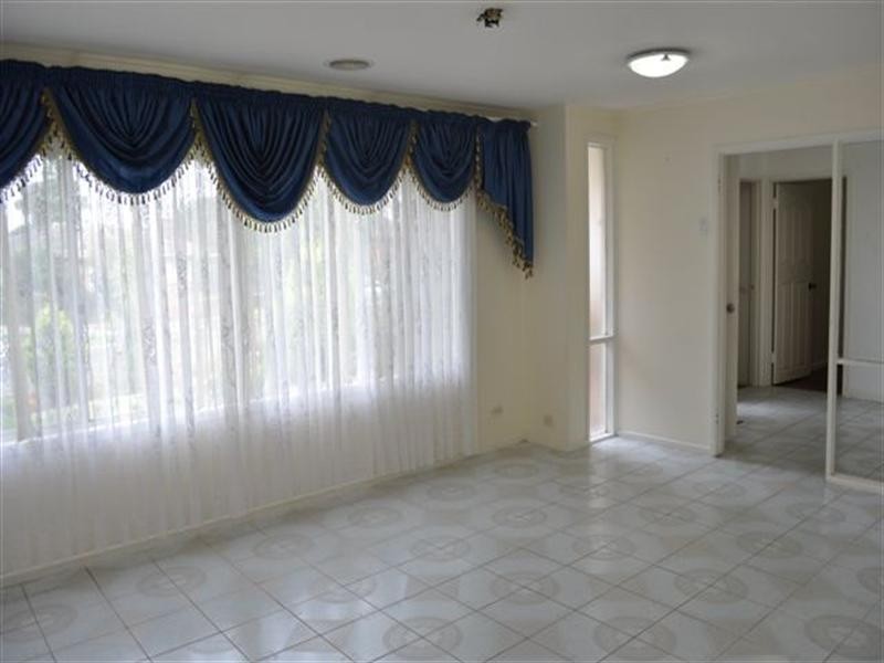 6 Yinnar Street, Dallas VIC 3047