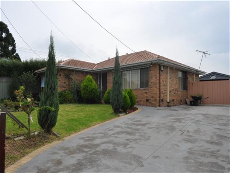 6 Yinnar Street, Dallas VIC 3047