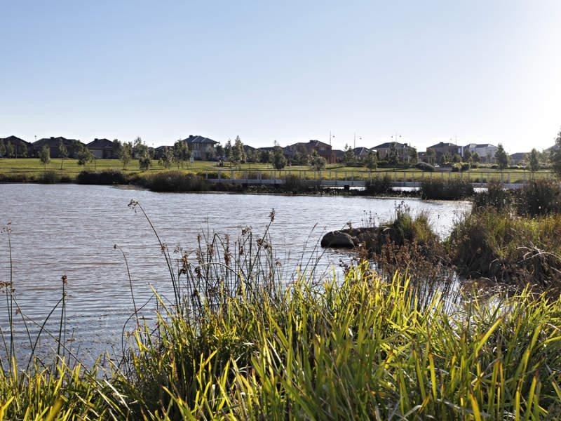 4 Grattan Grove, Craigieburn VIC 3064