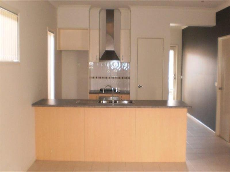 13 Burrora Way, Craigieburn VIC 3064