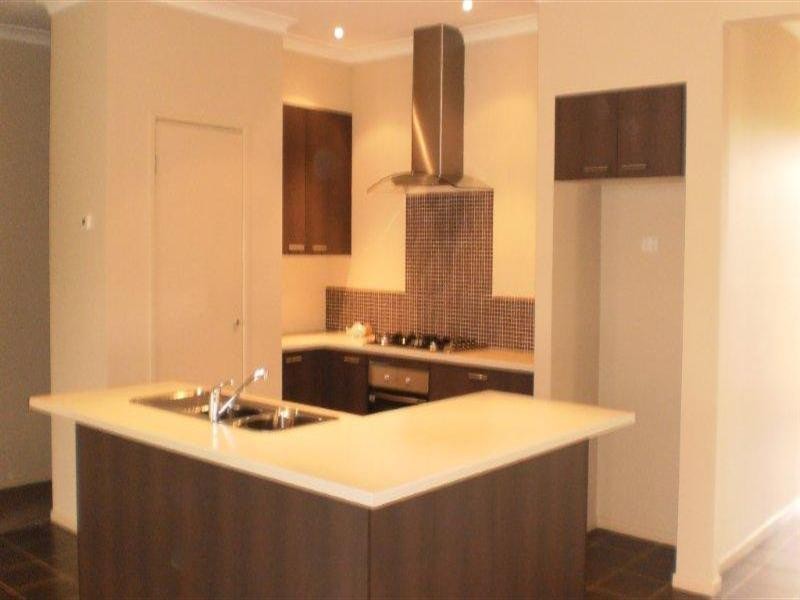 10 Madison Street, Craigieburn VIC 3064