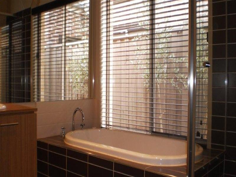 10 Madison Street, Craigieburn VIC 3064