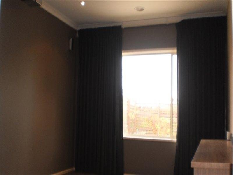 10 Madison Street, Craigieburn VIC 3064