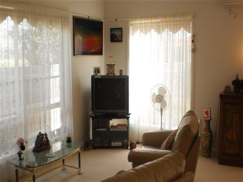 3 Branchilly Drive, Roxburgh Park VIC 3064