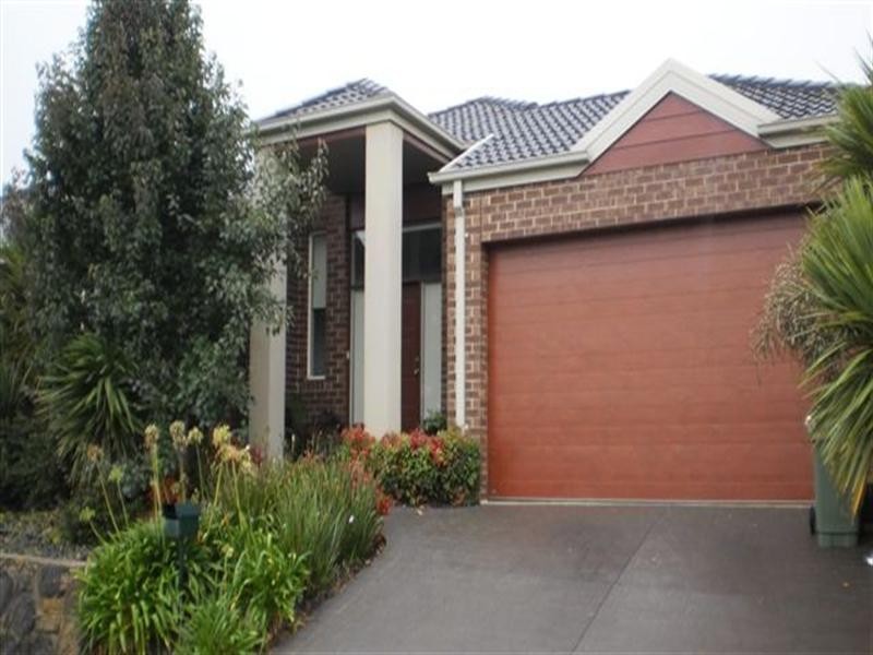 14 Scarborough Terrace, Craigieburn VIC 3064