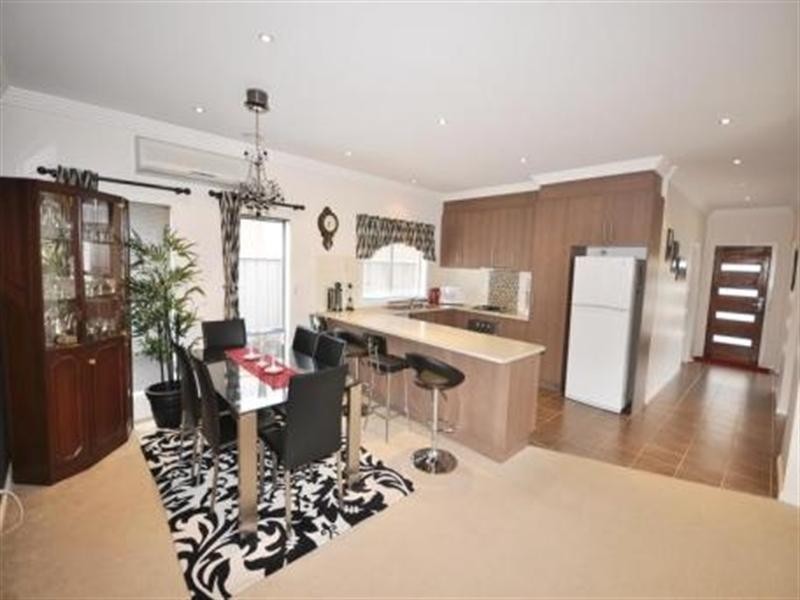 16 Brighton Place, Craigieburn VIC 3064