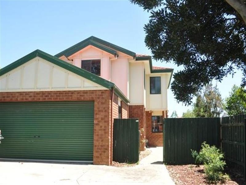18 Brecon Nook, Craigieburn VIC 3064