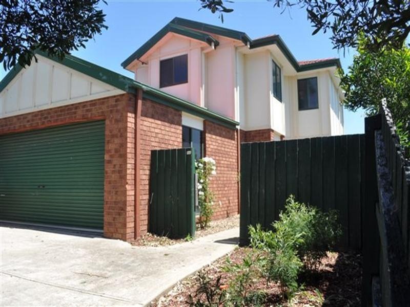 18 Brecon Nook, Craigieburn VIC 3064