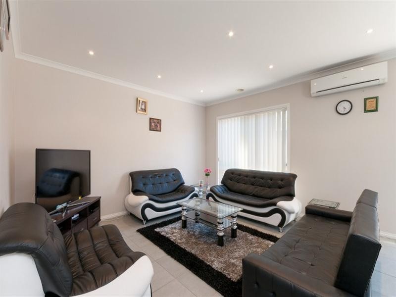 21 Elsternwick Way, Craigieburn VIC 3064