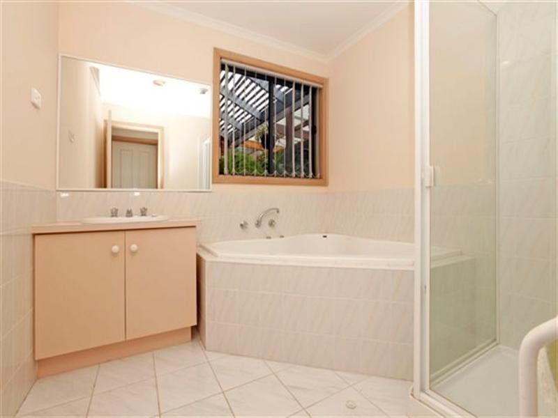 15 Moody Court, Roxburgh Park VIC 3064