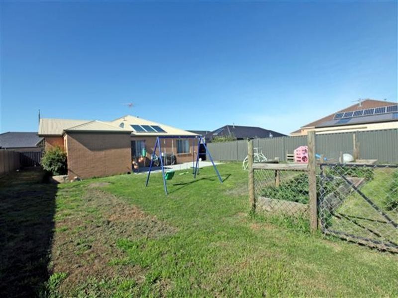 20 Gippsland Way, Craigieburn VIC 3064