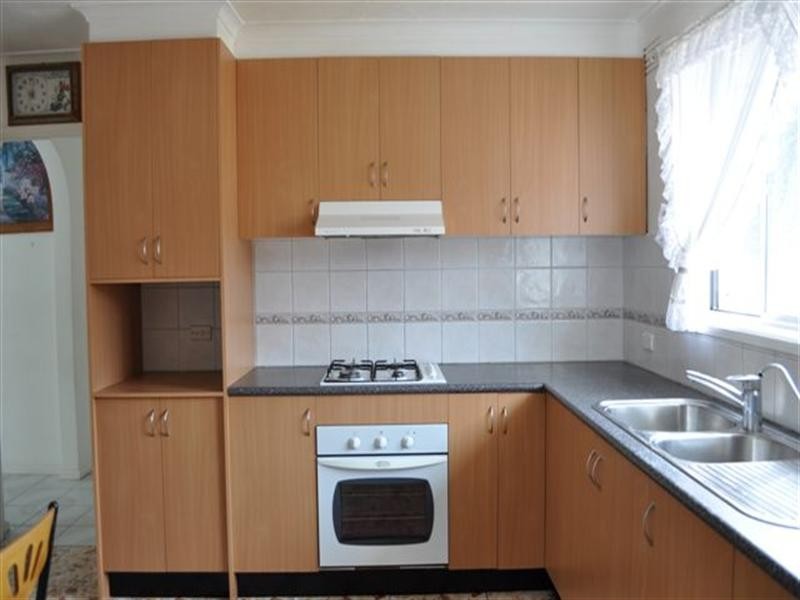 6 Yinnar Street, Dallas VIC 3047