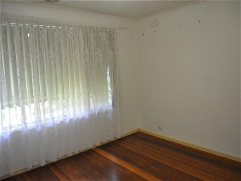 6 Yinnar Street, Dallas VIC 3047