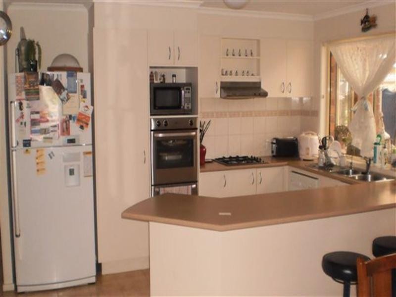 8 Bertrand Court, Craigieburn VIC 3064