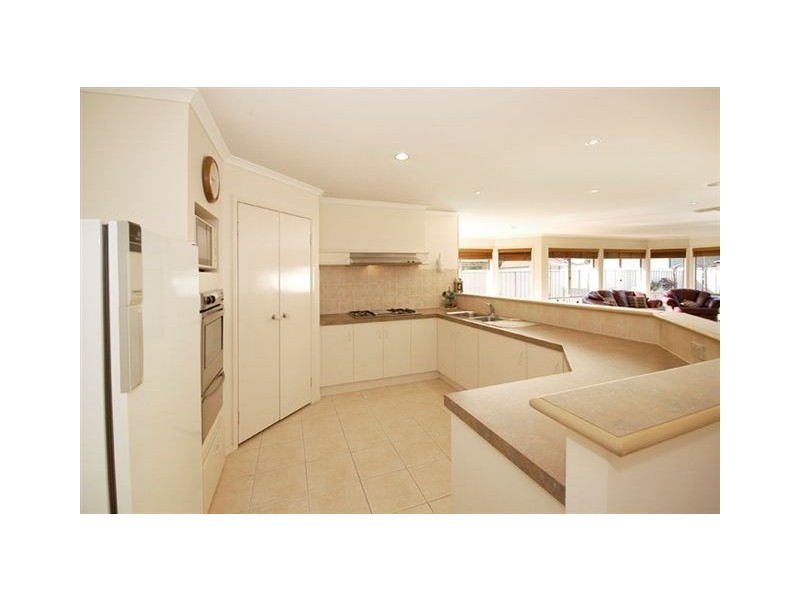 13 Jacaranda Place, Craigieburn VIC 3064