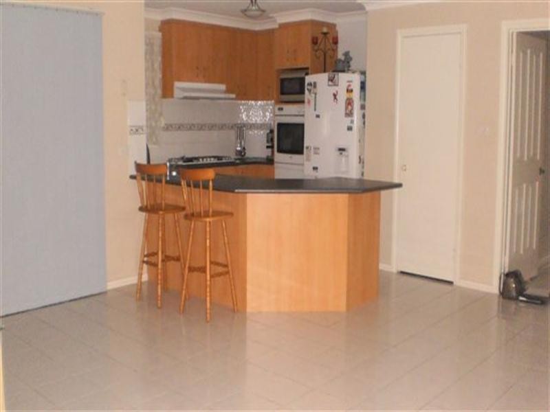 5 Crossdale Green, Craigieburn VIC 3064