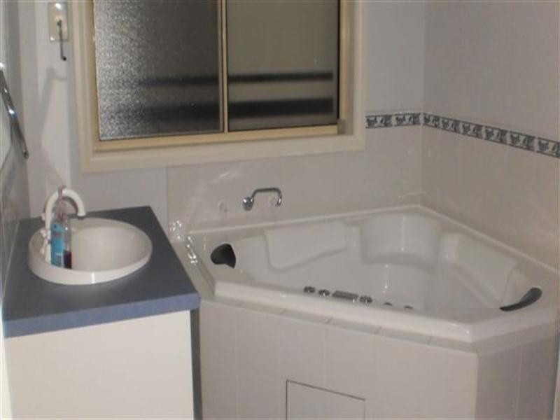 5 Crossdale Green, Craigieburn VIC 3064